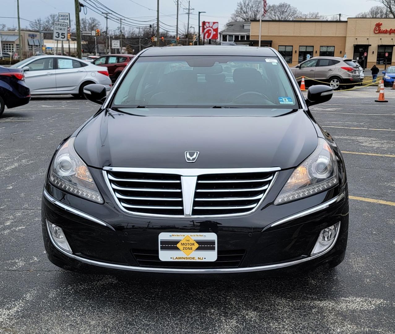 2011 BLACK /Black Leather Hyundai Equus 4dr Sdn Ultimate (KMHGH4JF5BU) with an V8, 4.6 Liter engine, Automatic transmission, located at 341 N White Horse Pike, Lawnside, NJ, 08045, (856) 262-9500, 39.855621, -75.027451 - ThIS 2011 Hyundai Equus comes standard with stability and traction control, antilock brakes, electronic seatbelt pre-tensioners, active front head restraints, a lane-departure warning system, front and rear parking sensors, a rearview camera, a driver-side knee airbag, front and rear side airbags, a - Photo#6